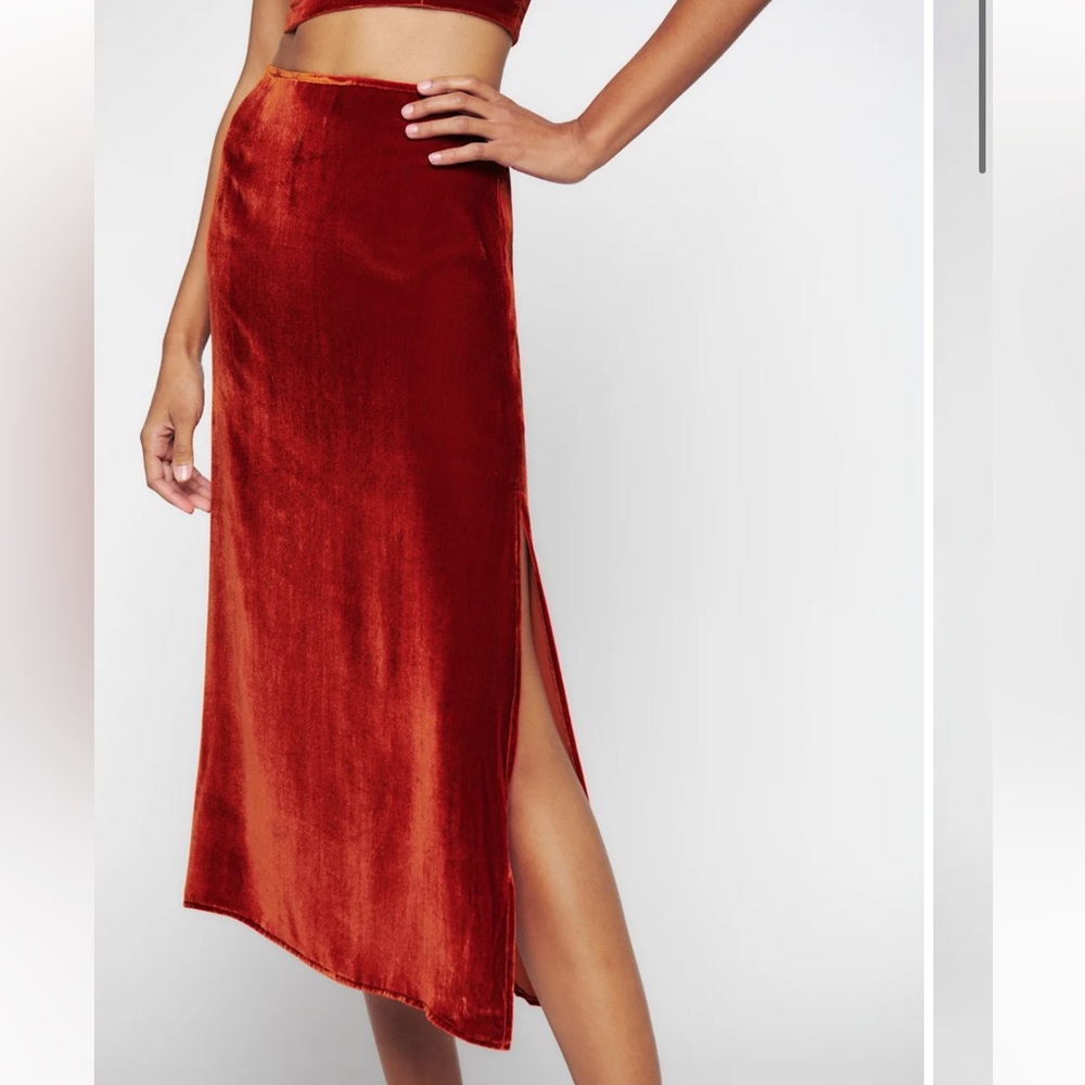 Reformation Baylee Velvet Skirt Blood Orange - Size 2 NWT